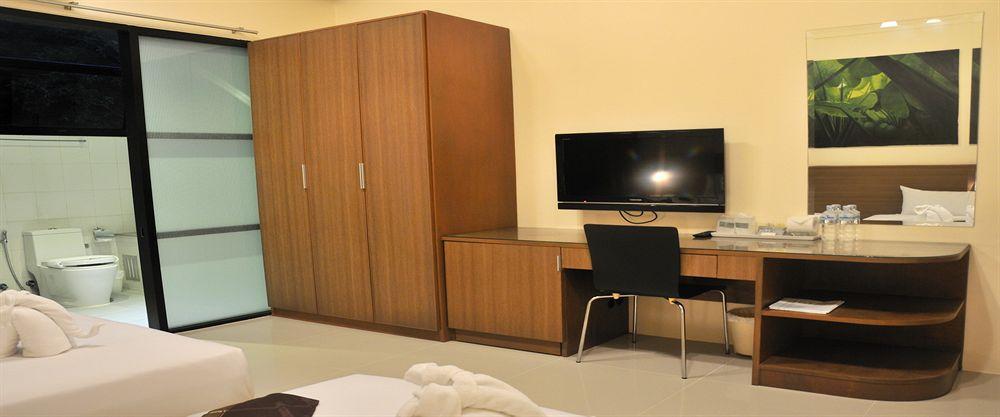 The Wave Hotel Patong Sha Phuket Екстериор снимка