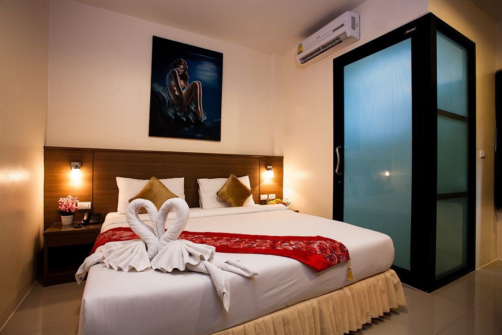 The Wave Hotel Patong Sha Phuket Екстериор снимка