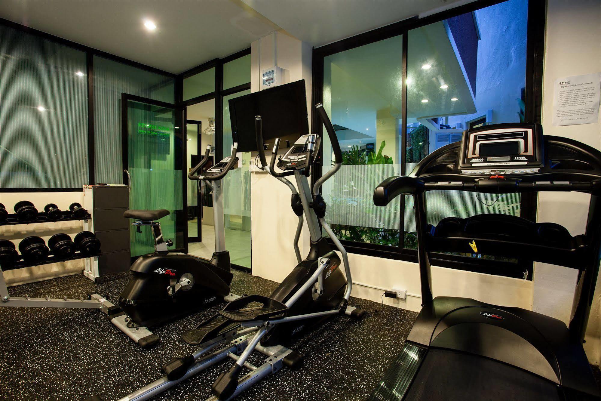 The Wave Hotel Patong Sha Phuket Екстериор снимка